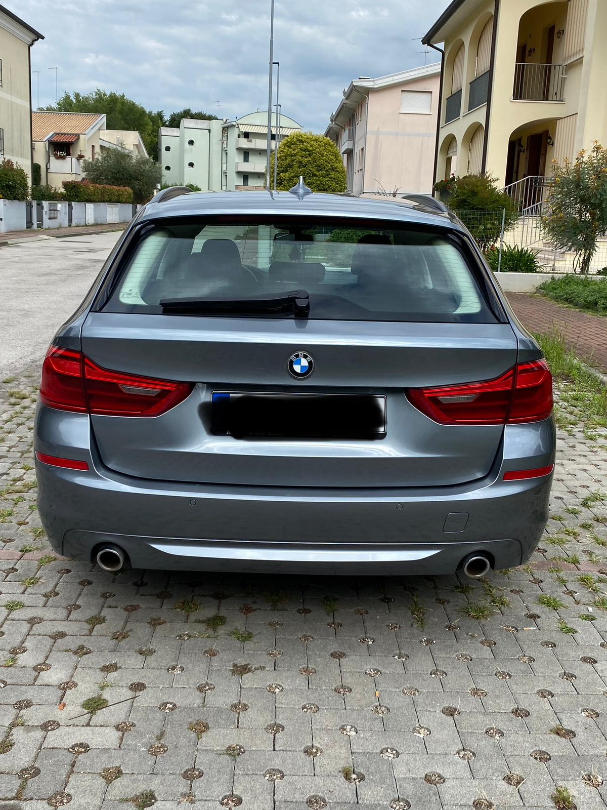 BMW 520d Touring XDrive Luxury 190cv auto