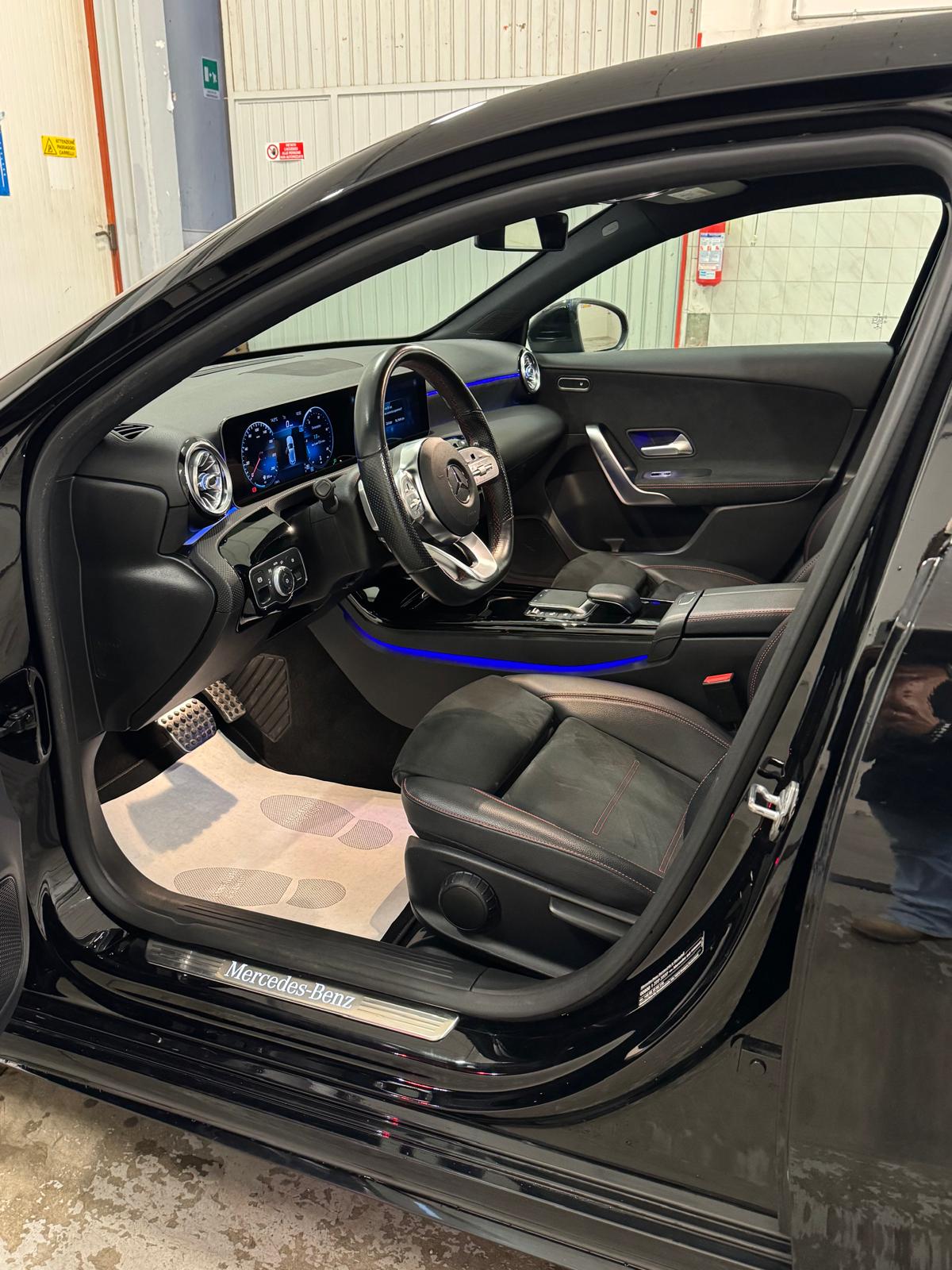MERCEDES BENZ CLASSE A 180d PREMIUM AMG