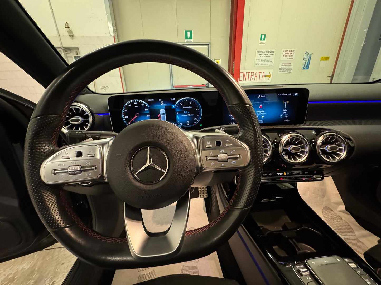 MERCEDES BENZ CLASSE A 180d PREMIUM AMG