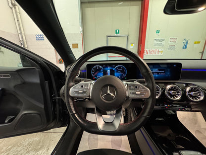 MERCEDES BENZ CLASSE A 180d PREMIUM AMG