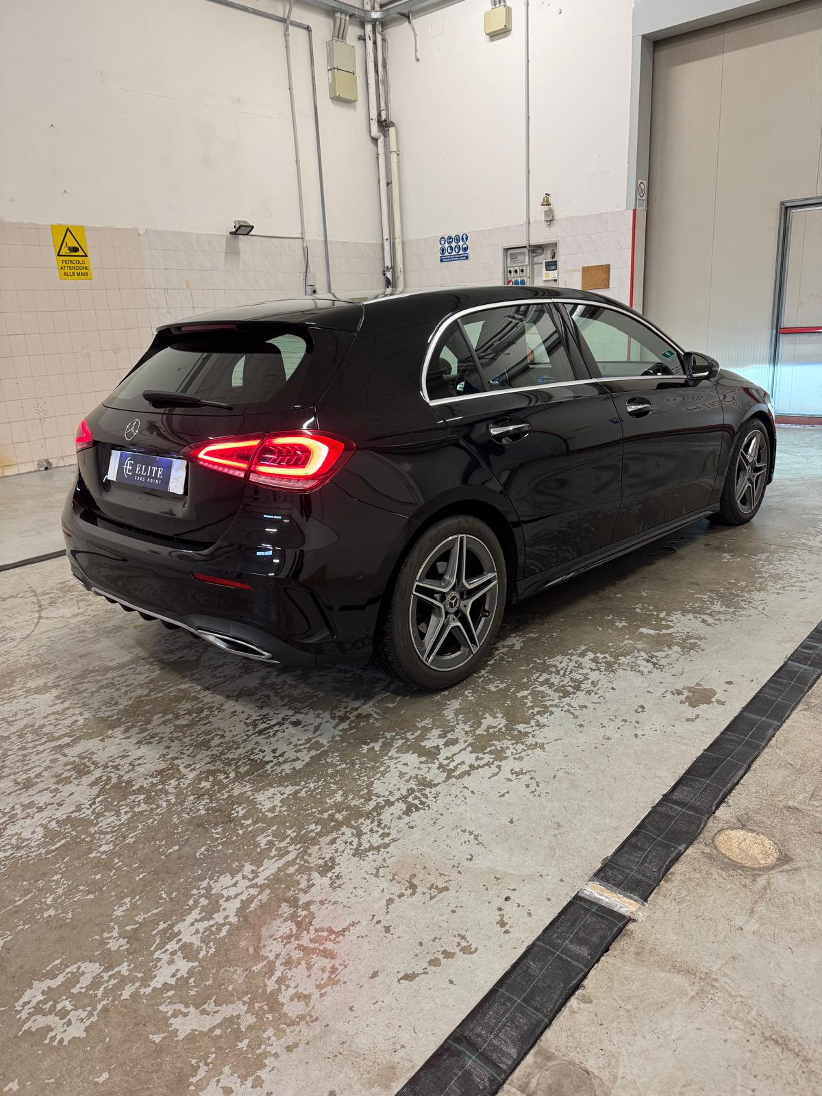 MERCEDES BENZ CLASSE A 180d PREMIUM AMG