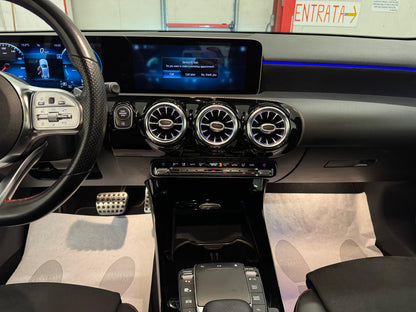 MERCEDES BENZ CLASSE A 180d PREMIUM AMG